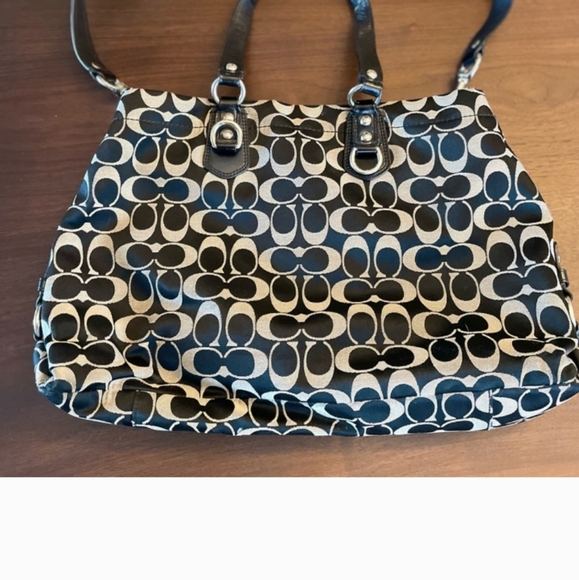 Coach Gallery Tote Monogram - Picture 2 of 4